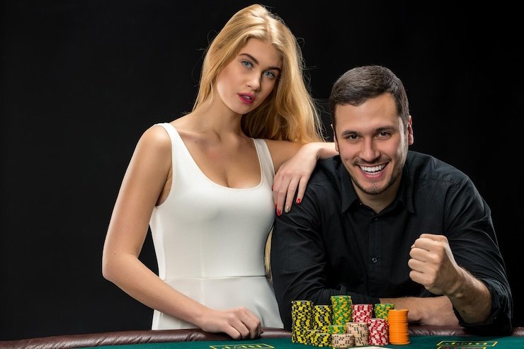Cash-out control during play Cash-out button highlighted during active round